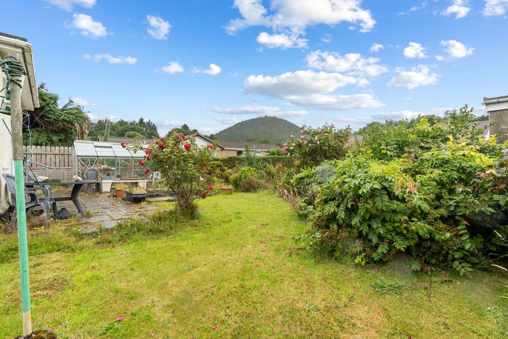 Property photo 2 of 24