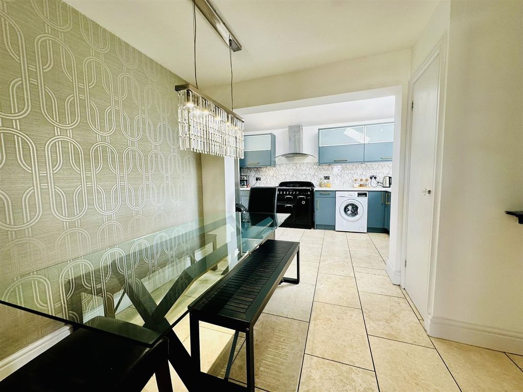 Property photo 2 of 12 Dining Room