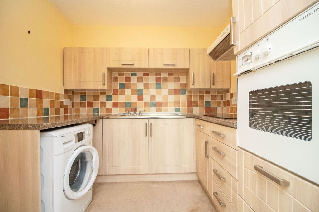 Property photo 3 of 14