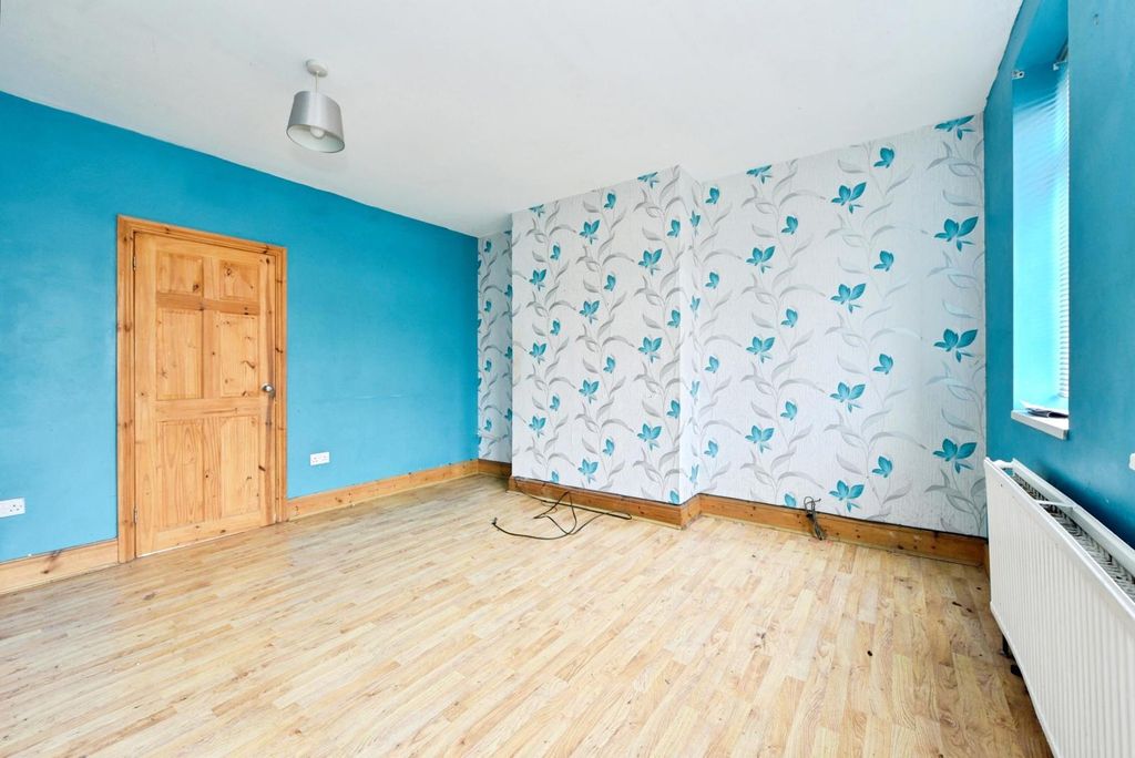 Property photo 3 of 14 Pbox-Img.Jpg