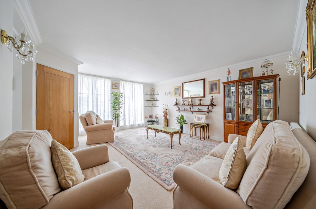 Property photo 2 of 14 1516077-25-1A0630...