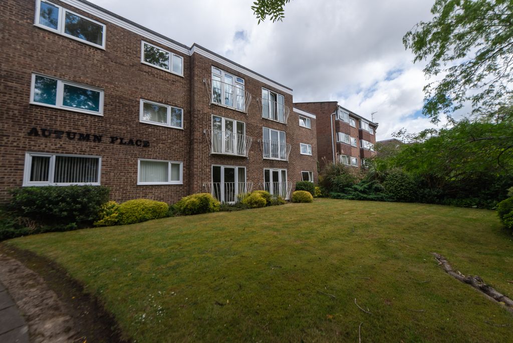 Property photo 1 of 24