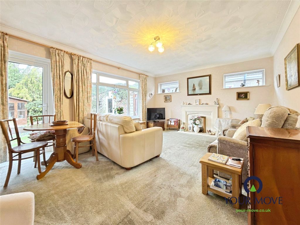 Property photo 2 of 10 Lounge/Diner