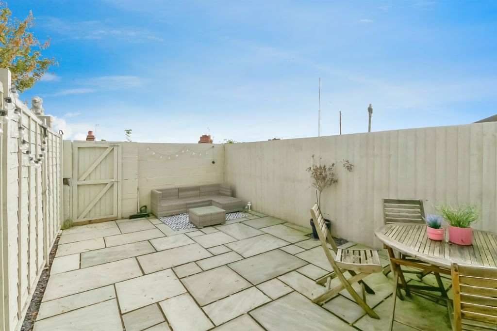 Property photo 3 of 17