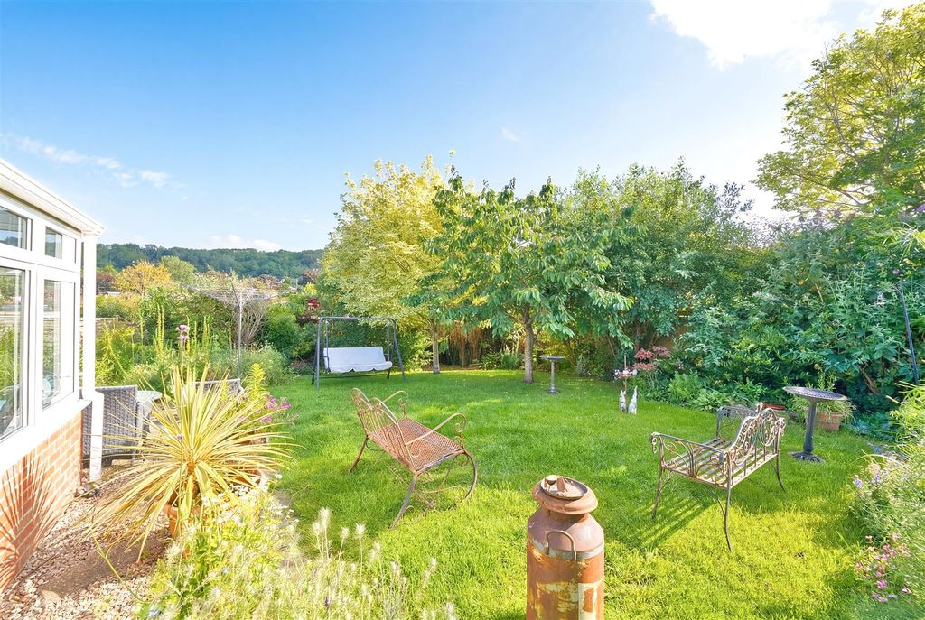 Property photo 2 of 17 787678.Jpg