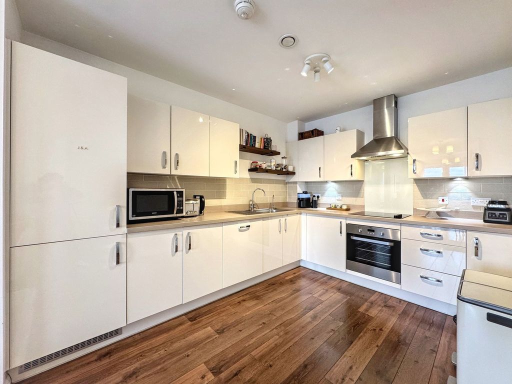 Property photo 2 of 14 Open Plan Lounge/Kitchen/Dining Area