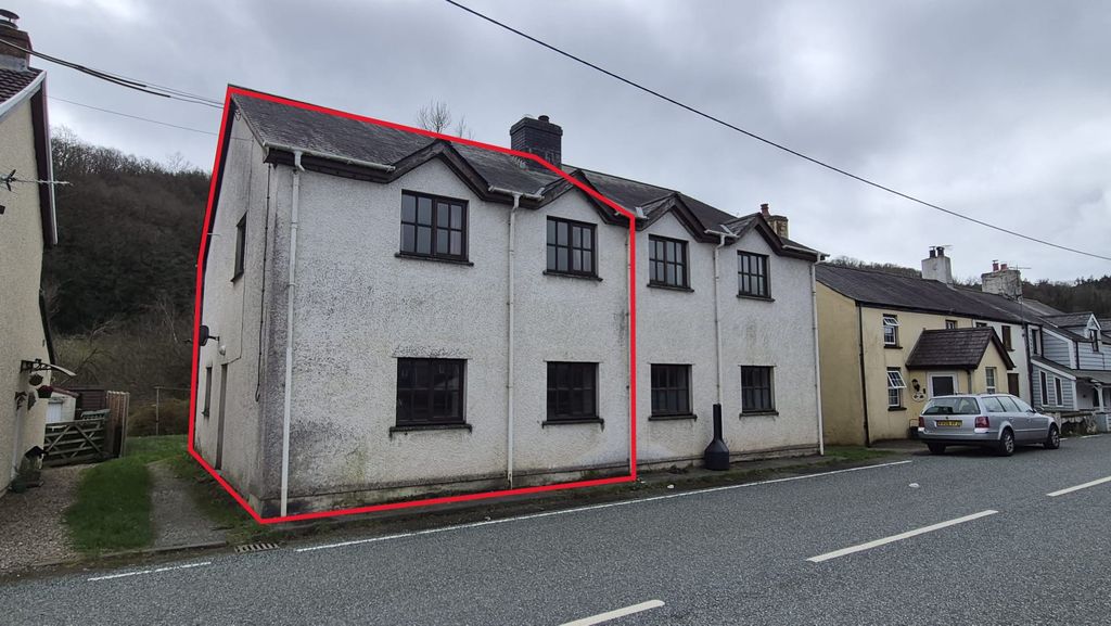 Property photo 2 of 12