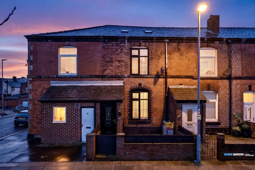 Property photo 1 of 28