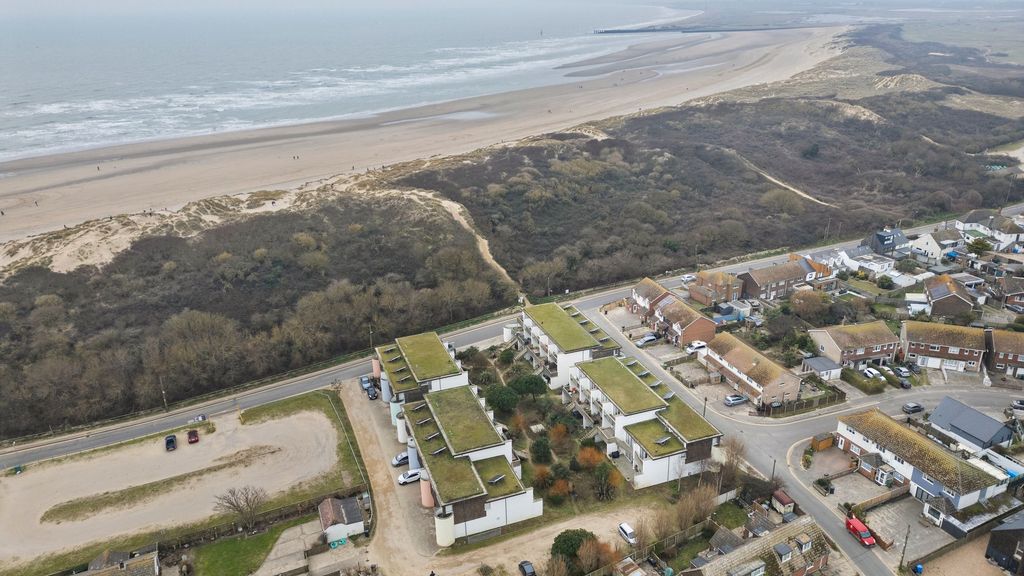 Property photo 1 of 25