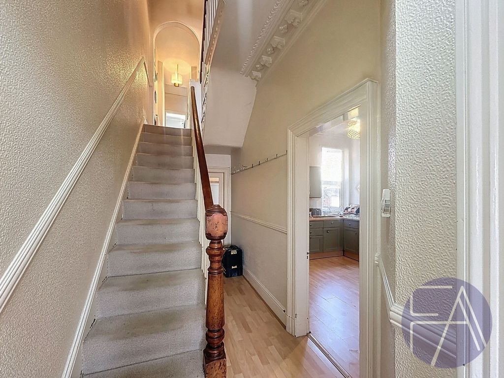 Property photo 2 of 23 4415312
