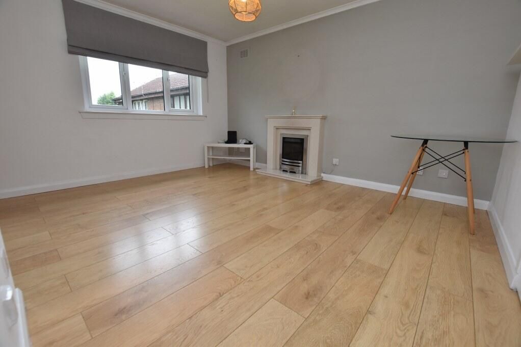Property photo 2 of 12 Living Room