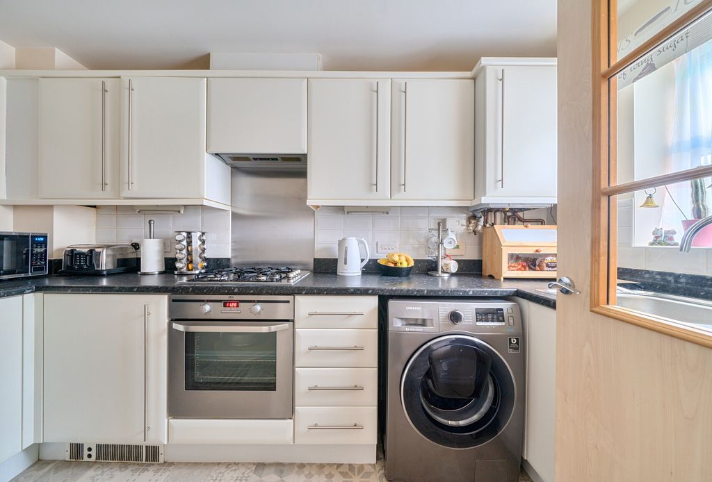 Property photo 2 of 21 1401431-2-696F6Dd...