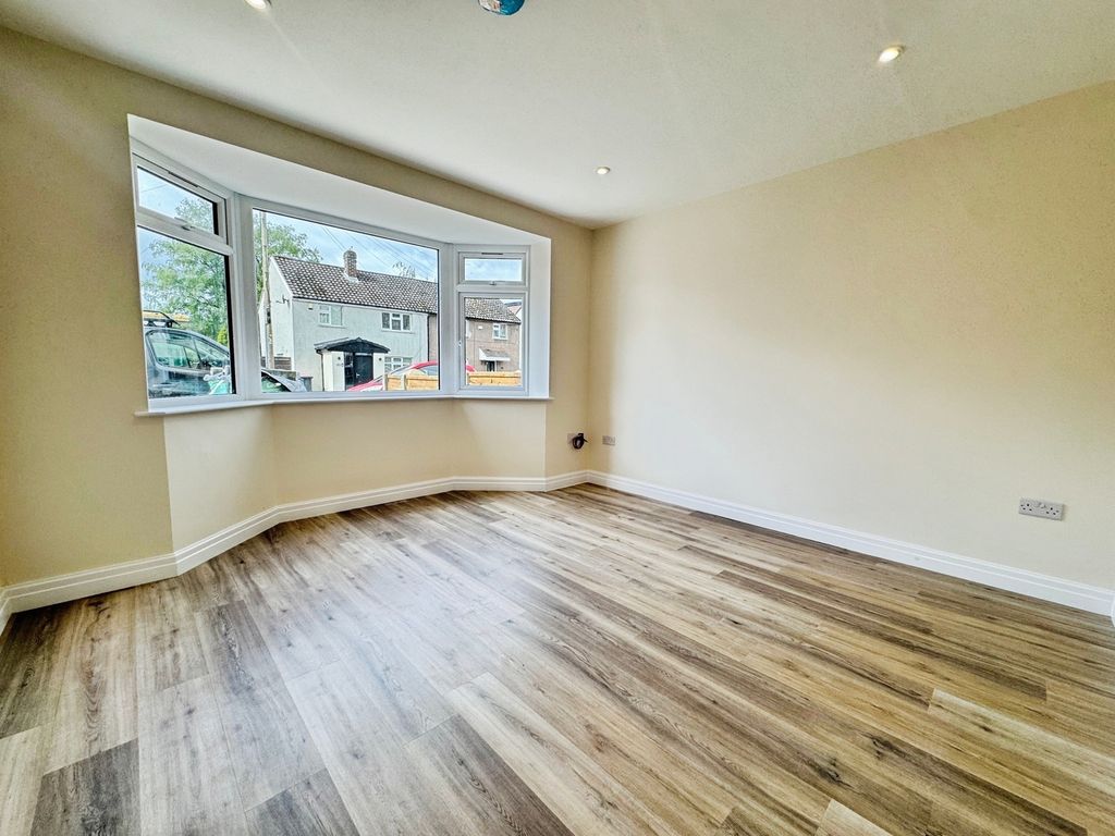 Property photo 3 of 23 Pbox-Img.Jpg