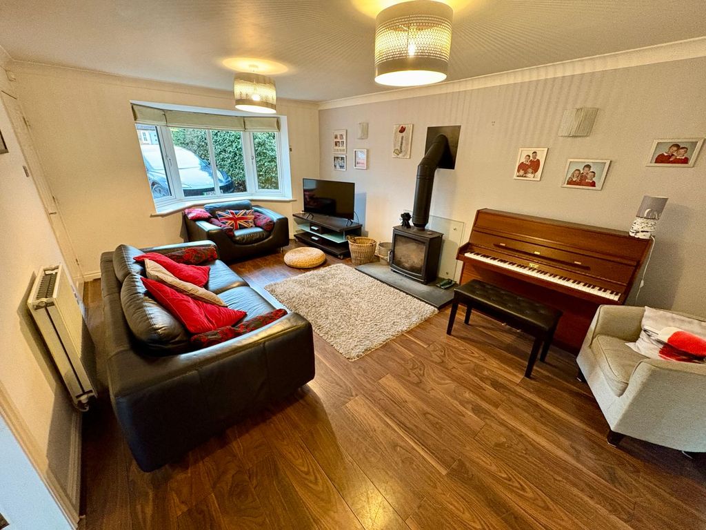 Property photo 2 of 19