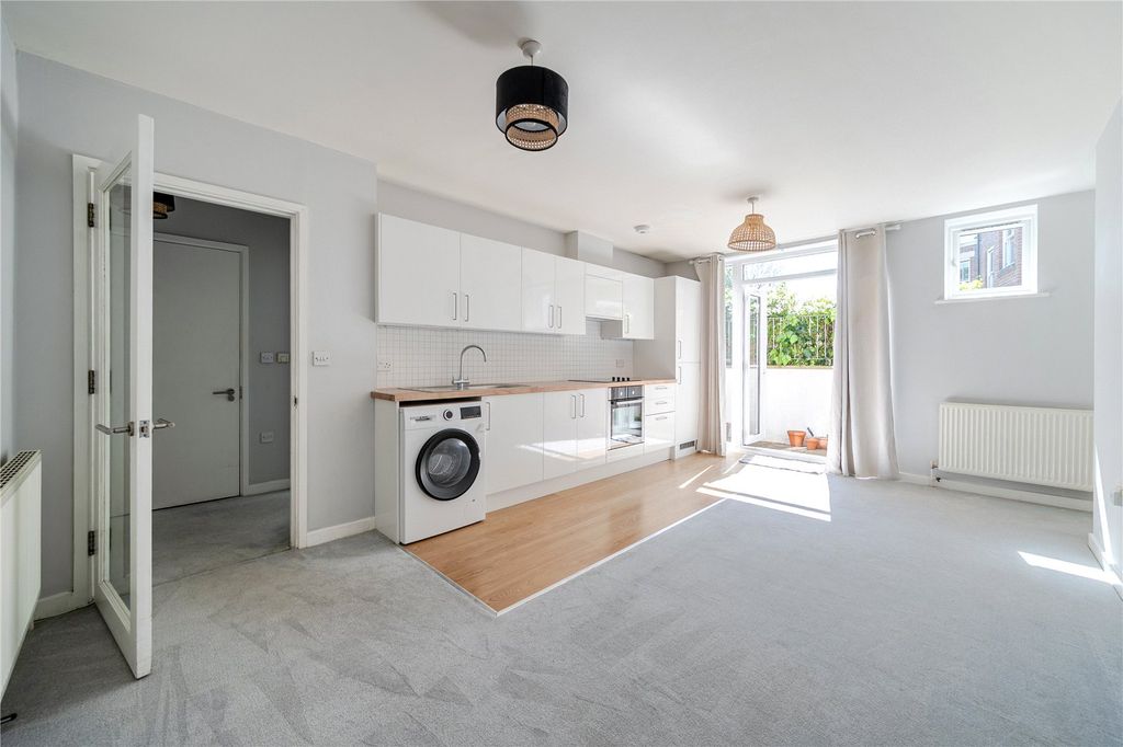 Property photo 3 of 7 Picture No. 29