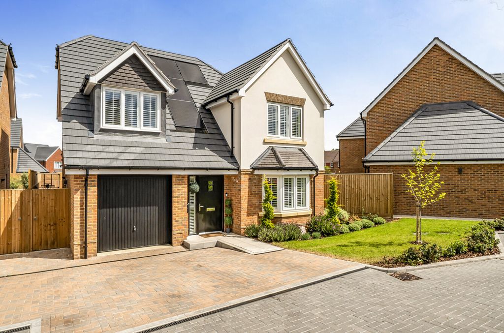 Property photo 1 of 22 1452791-21-69Fb86...