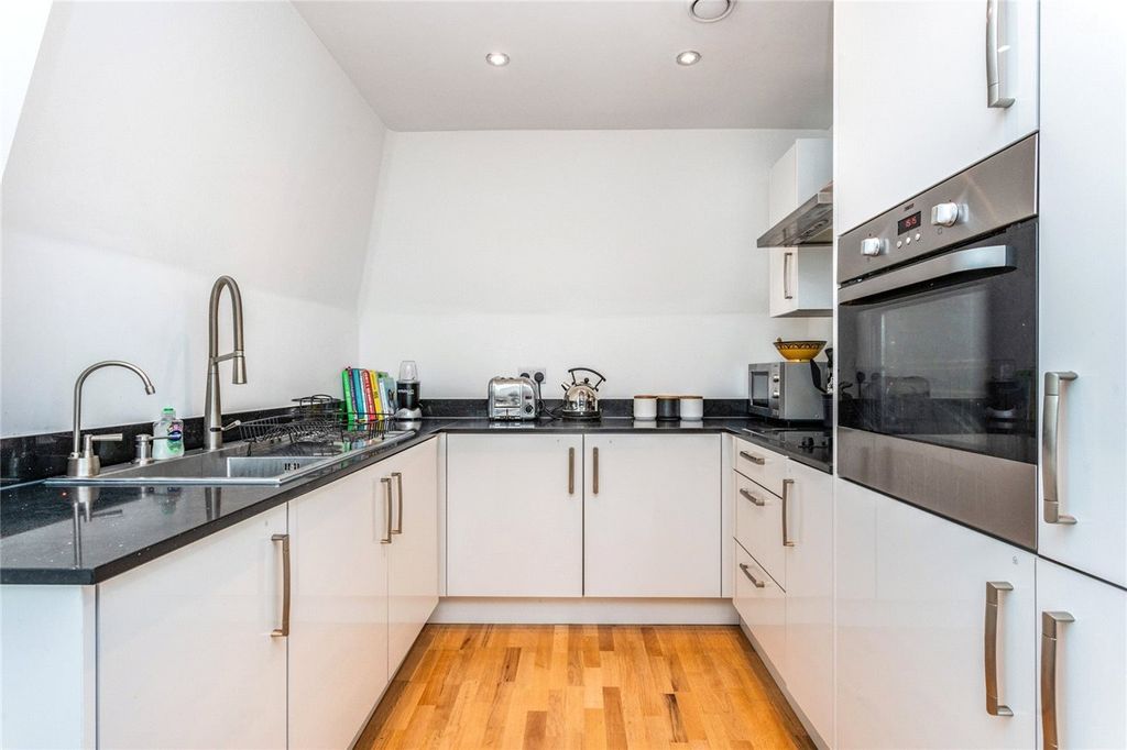 Property photo 3 of 15 Kitchen
