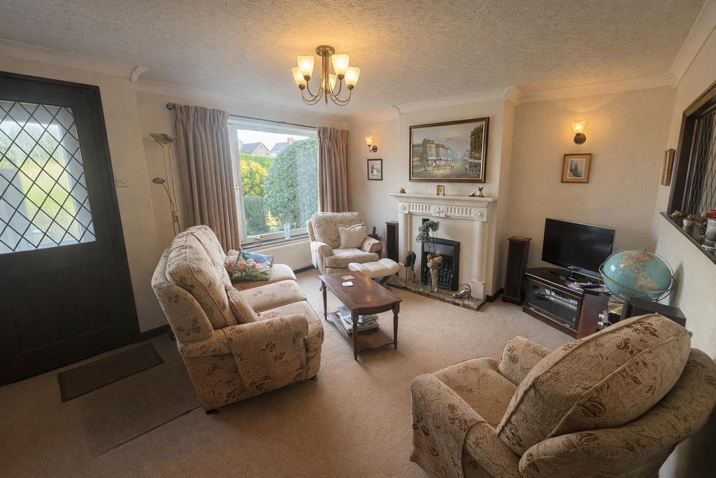 Property photo 3 of 24 Lounge 2.Jpeg