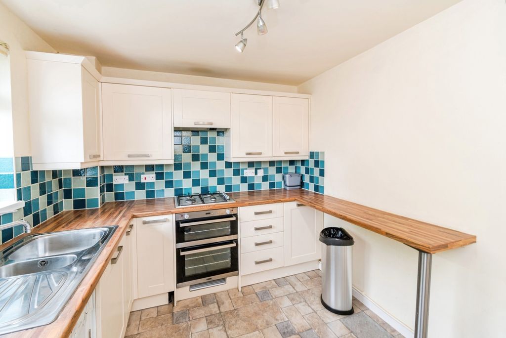 Property photo 2 of 10 Pbox-Img.Jpg