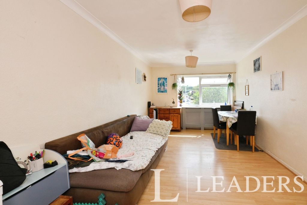 Property photo 3 of 13 Pbox-Img.Jpg