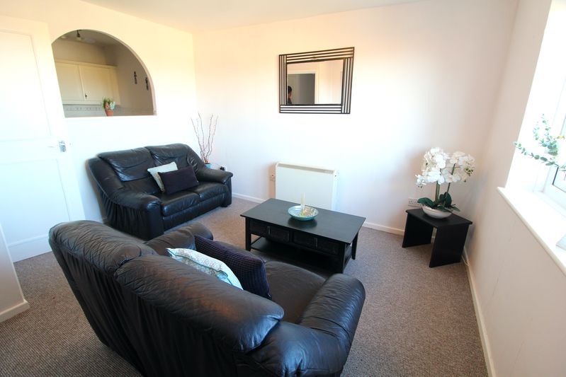 Property photo 1 of 10 Lounge/Diner