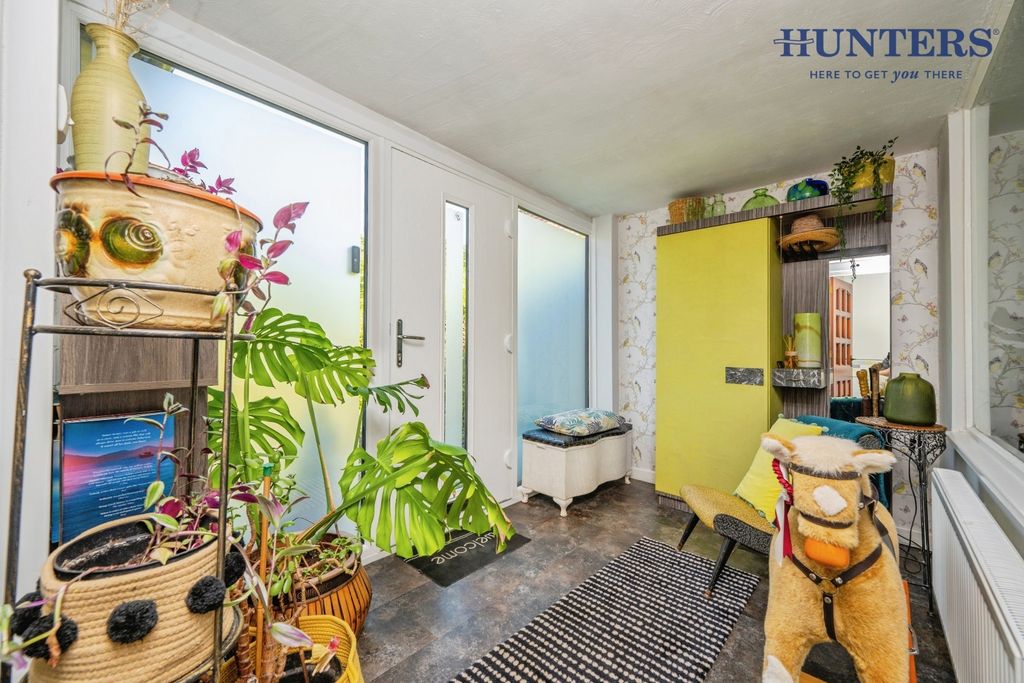 Property photo 3 of 34 Pbox-Img.Jpg