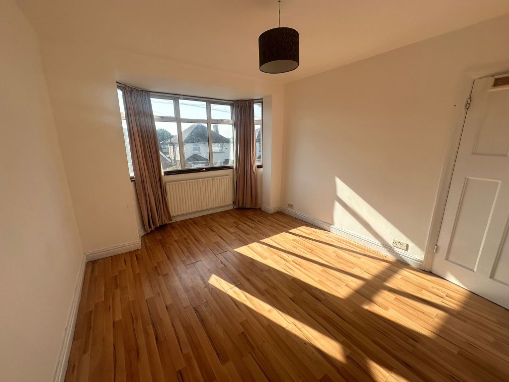 Property photo 2 of 31