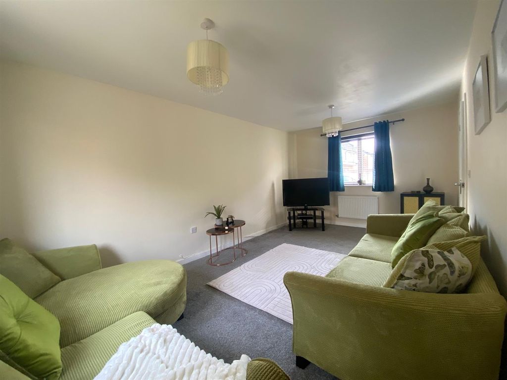 Property photo 3 of 20