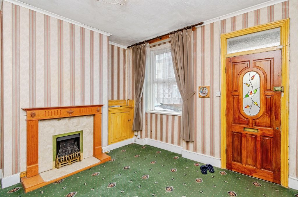Property photo 3 of 17