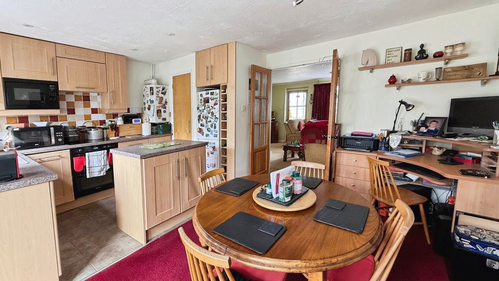 Property photo 3 of 15 Kitchen/Dining Room