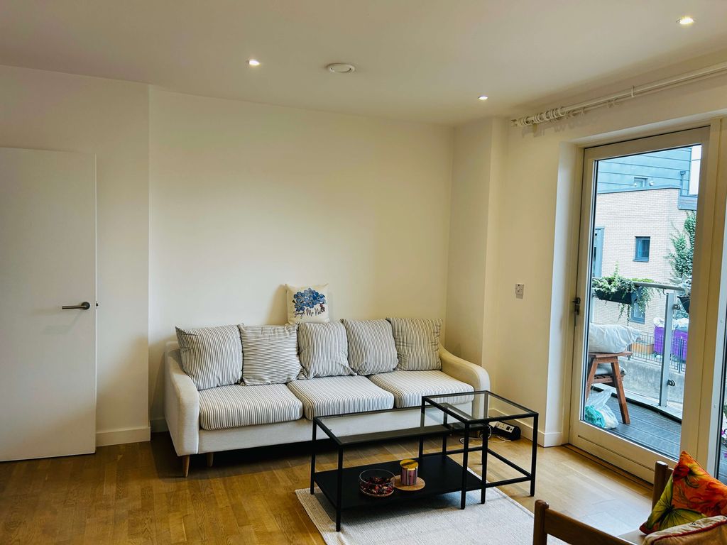 Property photo 2 of 16 4.Living Room_2.Jpg