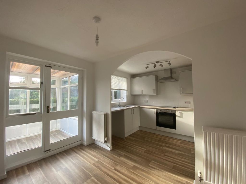 Property photo 2 of 12 1000041018