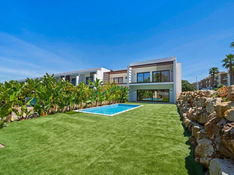Property photo 2 of 58