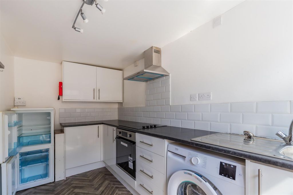 Property photo 3 of 10 63C (2 Of 10).Jpg