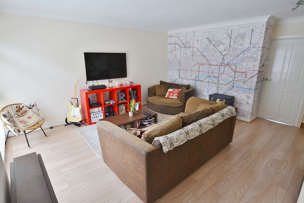 Property photo 2 of 12