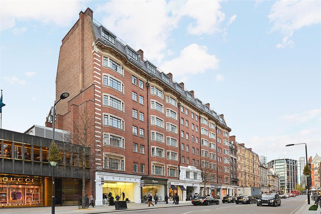 Property photo 3 of 16 53-Knightsbridge-Court (14).Jpg