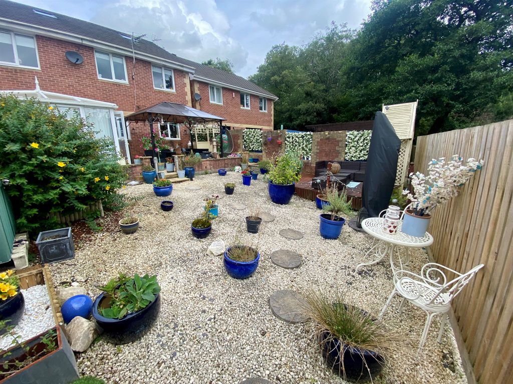 Property photo 2 of 21