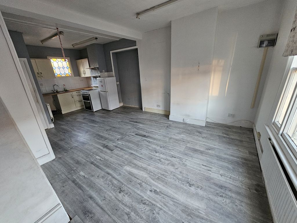 Property photo 3 of 6 Living Room - Bedroom