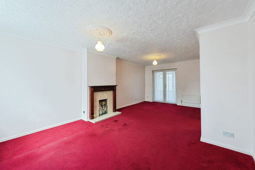 Property photo 2 of 16 Photo