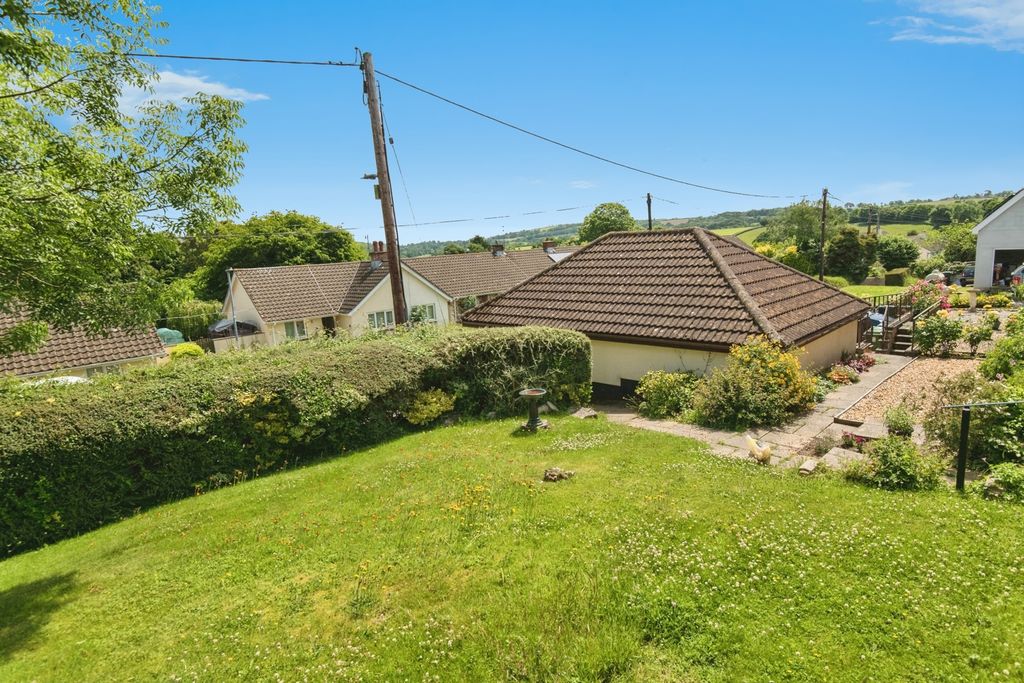 Property photo 2 of 13 Photo