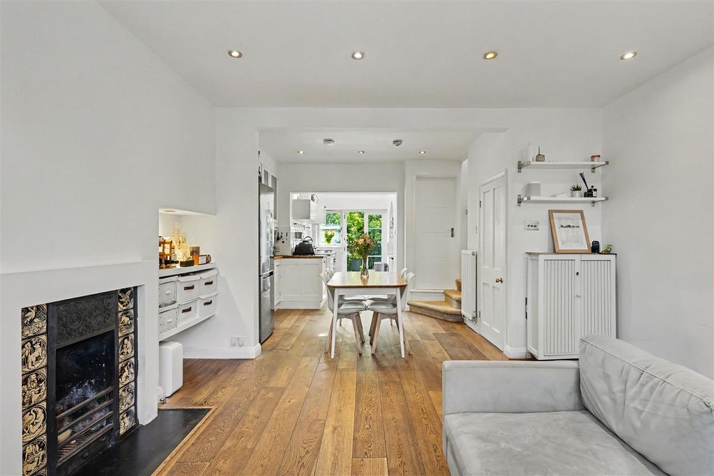 Property photo 3 of 11 3.Jpg