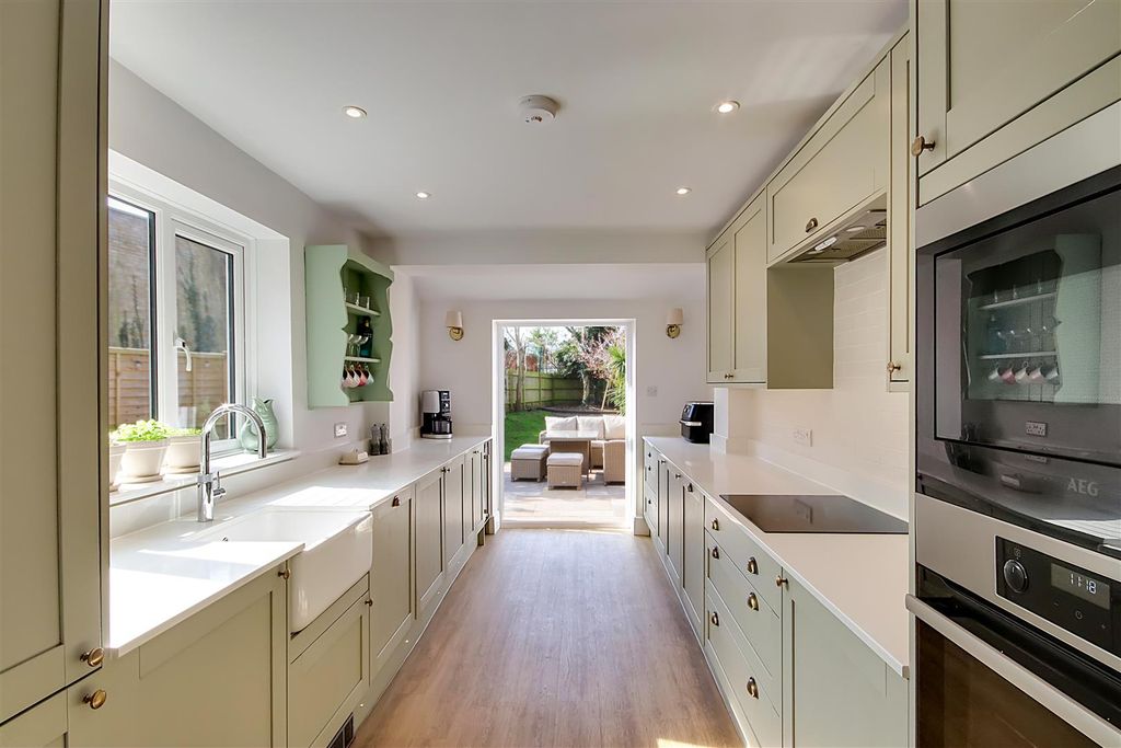 Property photo 2 of 20 Img_6794-Img_6796.Jpg