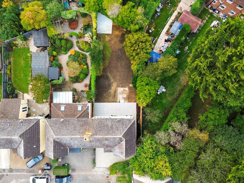 Property photo 2 of 25