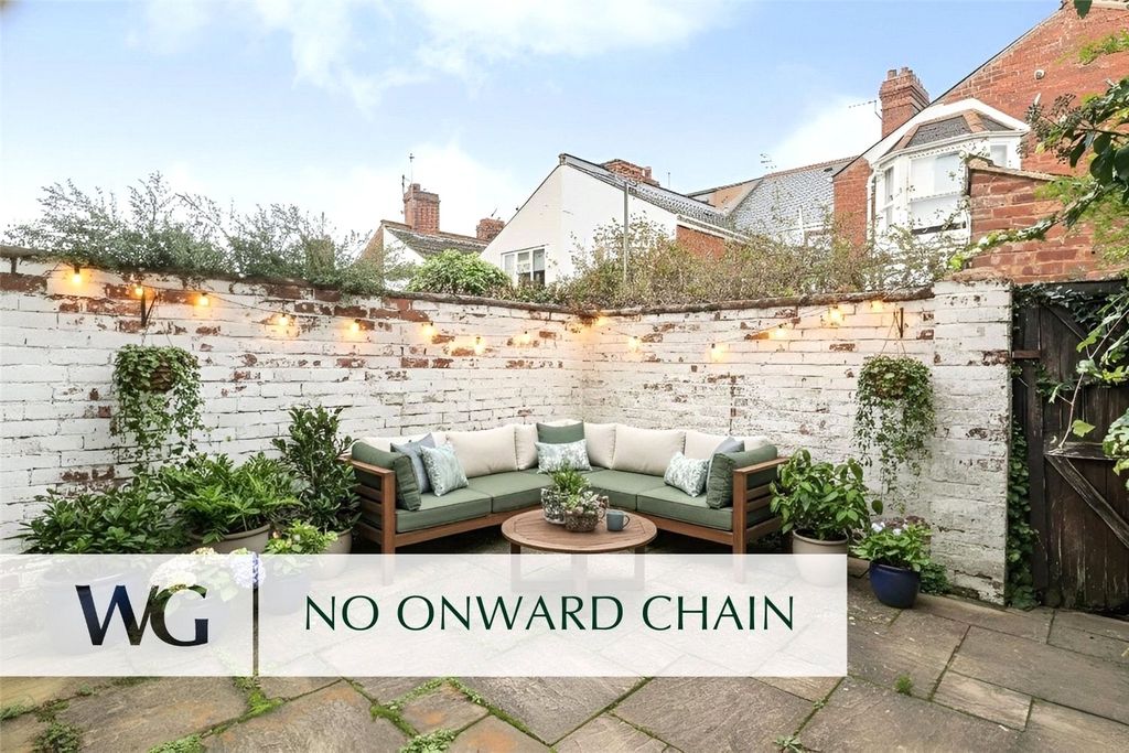 Property photo 1 of 8 Garden