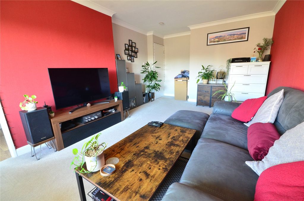 Property photo 3 of 15 Lounge/Diner