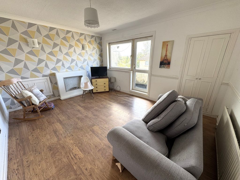 Property photo 2 of 8 2