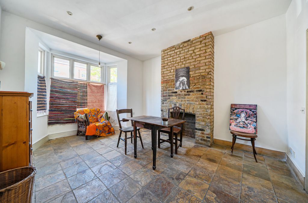 Property photo 2 of 18 1454177-4-69F3632...