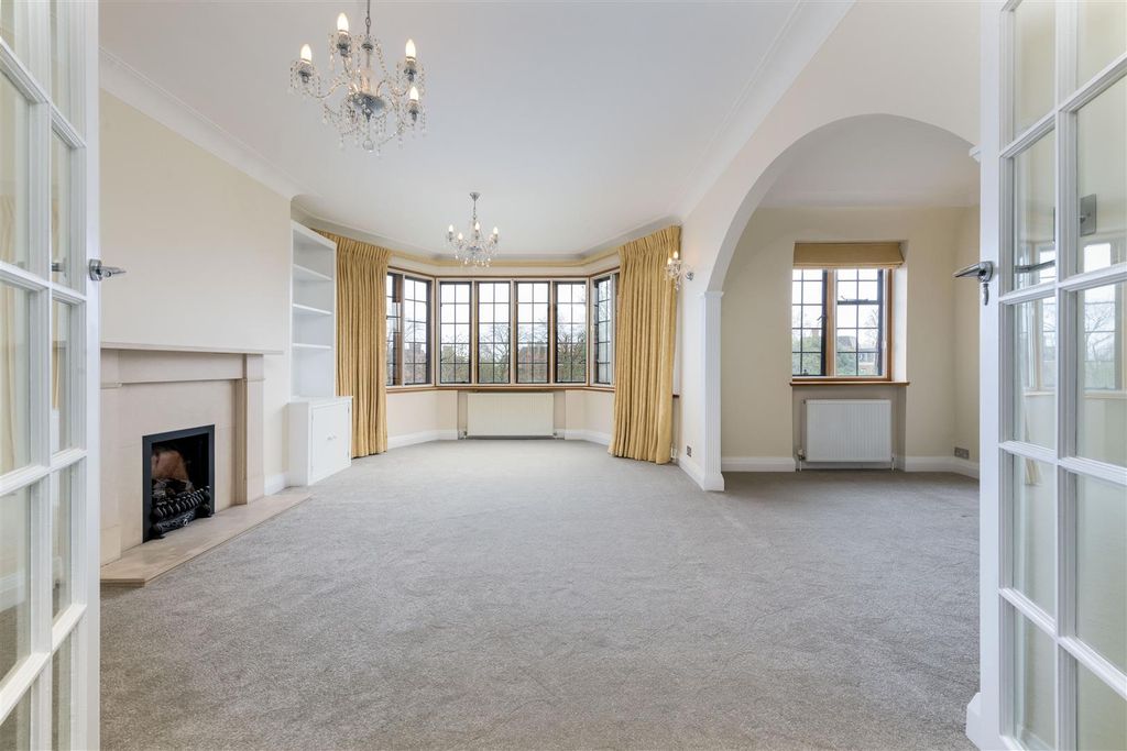 Property photo 2 of 11 8 Bede Hse Rec 1.Jpg