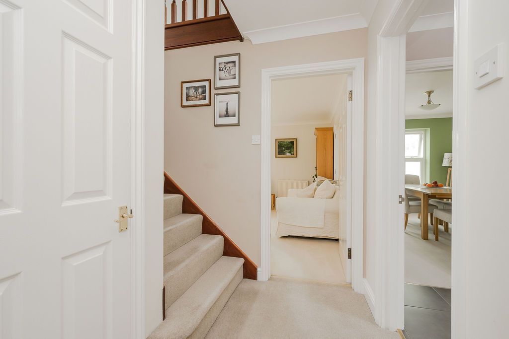 Property photo 3 of 25