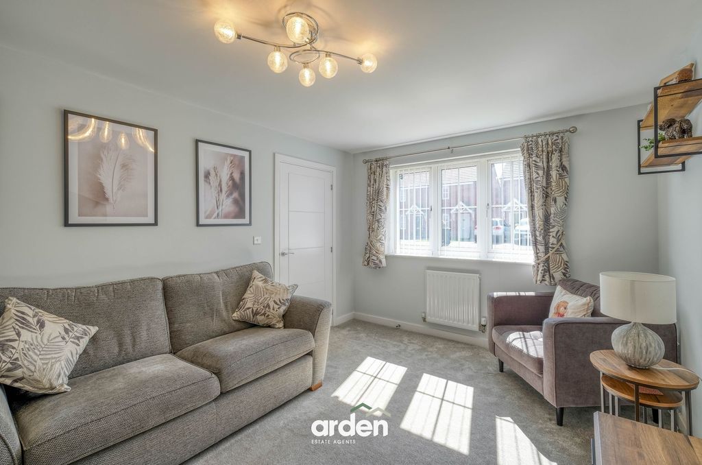 Property photo 3 of 18